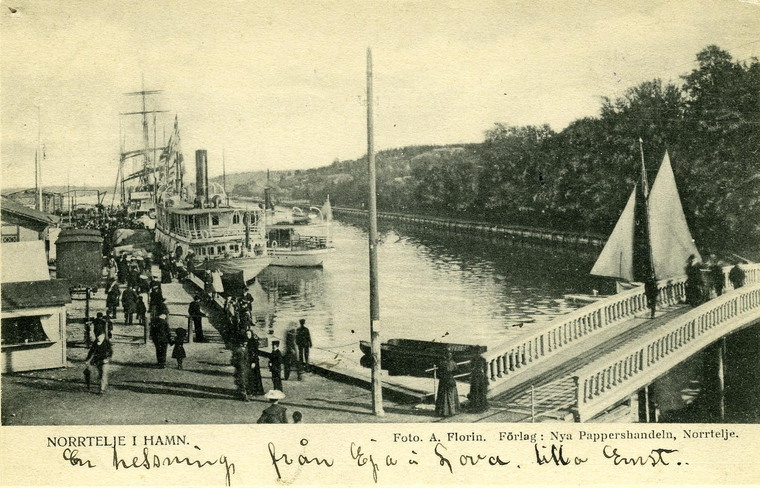 Vykort. Norrtelje i hamn cirka 1900